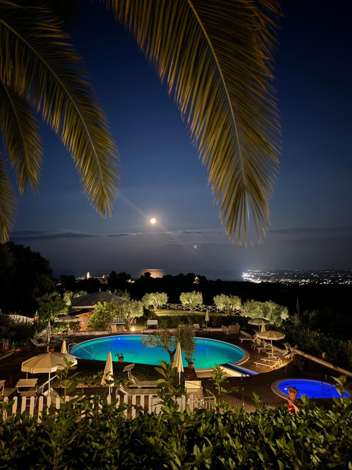 Hotel Le Cave シローロ エクステリア 写真